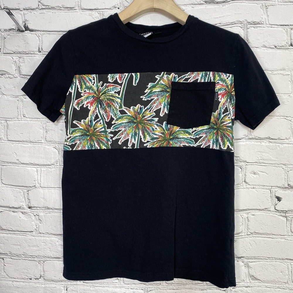 WXYZ‎ Men's Size S Black Hawaiian Pocket T-Shirt Crew Neck Colorful Palm Trees